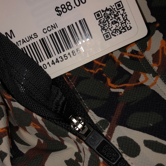 lululemon (M) License to Train Short 7" *LL - Picture 12 of 13